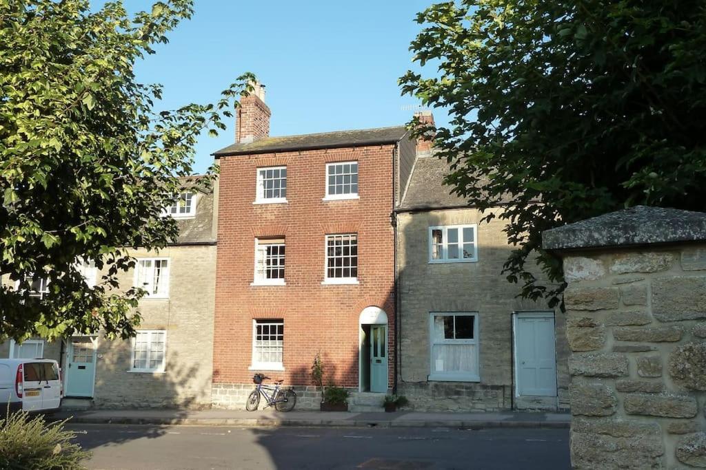 No. 27'S Self-Catering Flat For A Memorable Break. Lejlighed Bridport Eksteriør billede